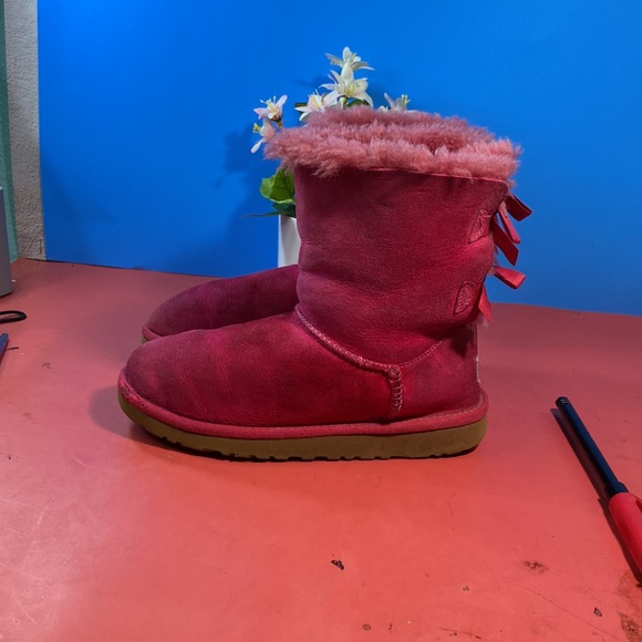 Girls Ugg boots SZ 3 - Picture 4 of 7